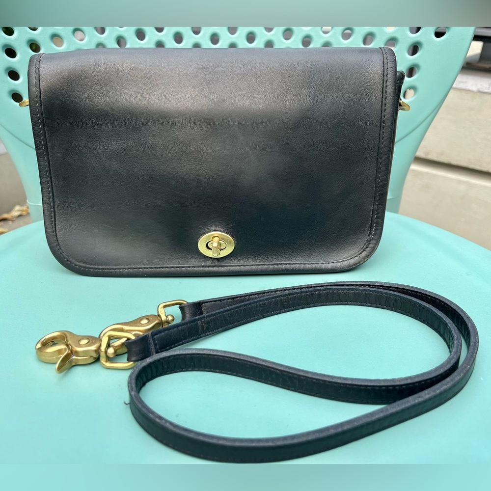 Vintage Coach Pocket Purse (#9755)